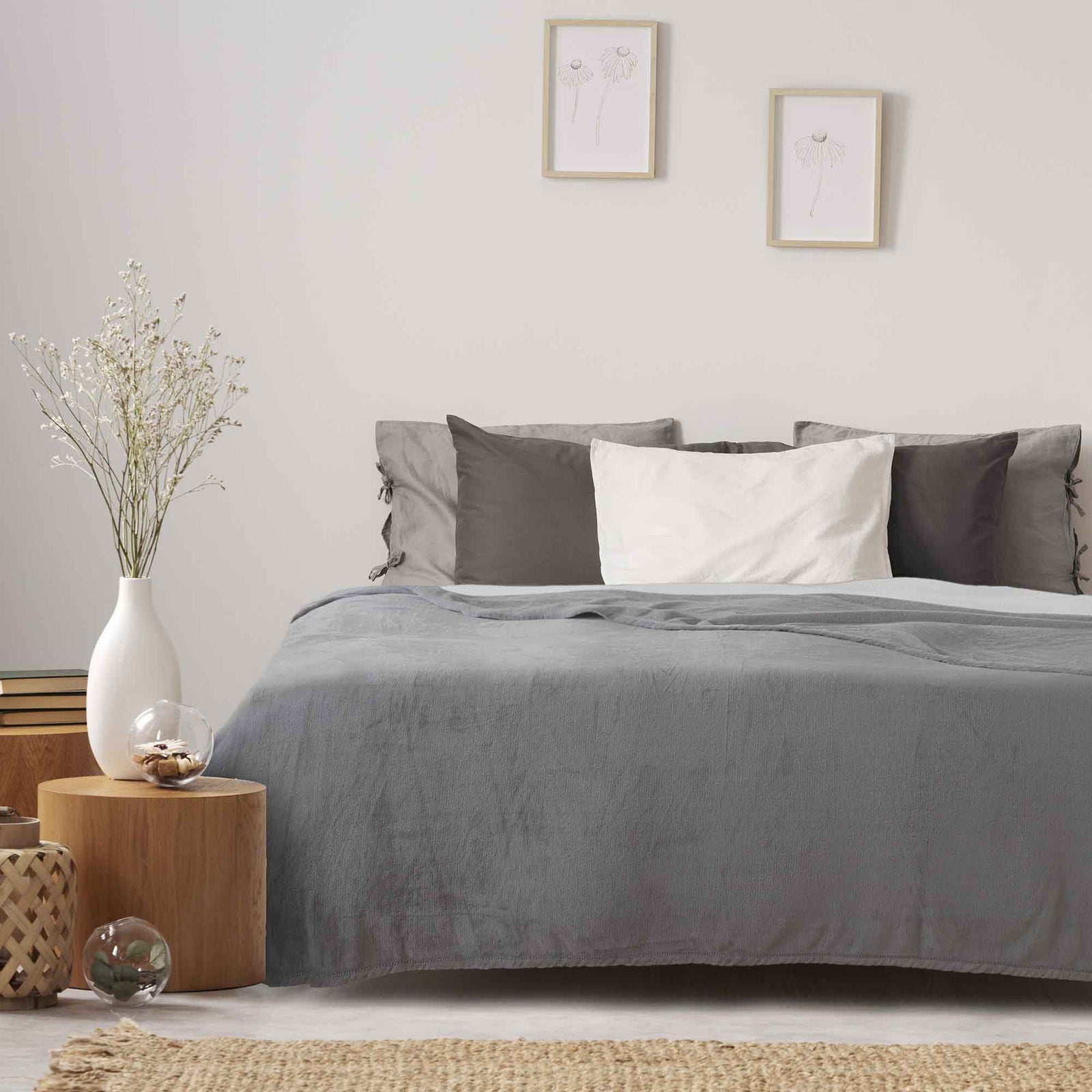 Couverture en flanelle gris argenté, 88" x 80"