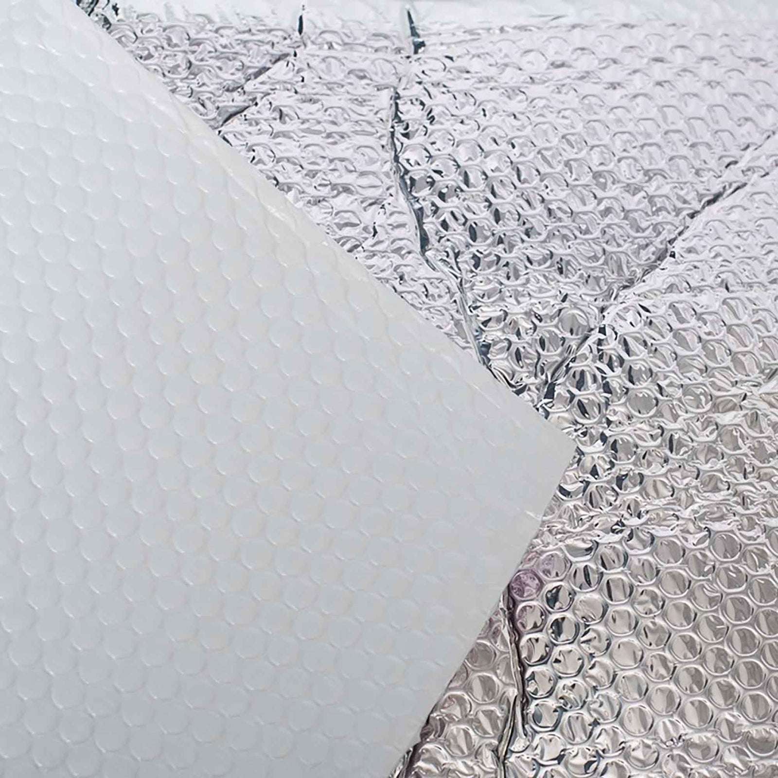Isolant réfléchissant M2V HR à 1 coté métallisé et 1 côté blanc, 96'' x 125'