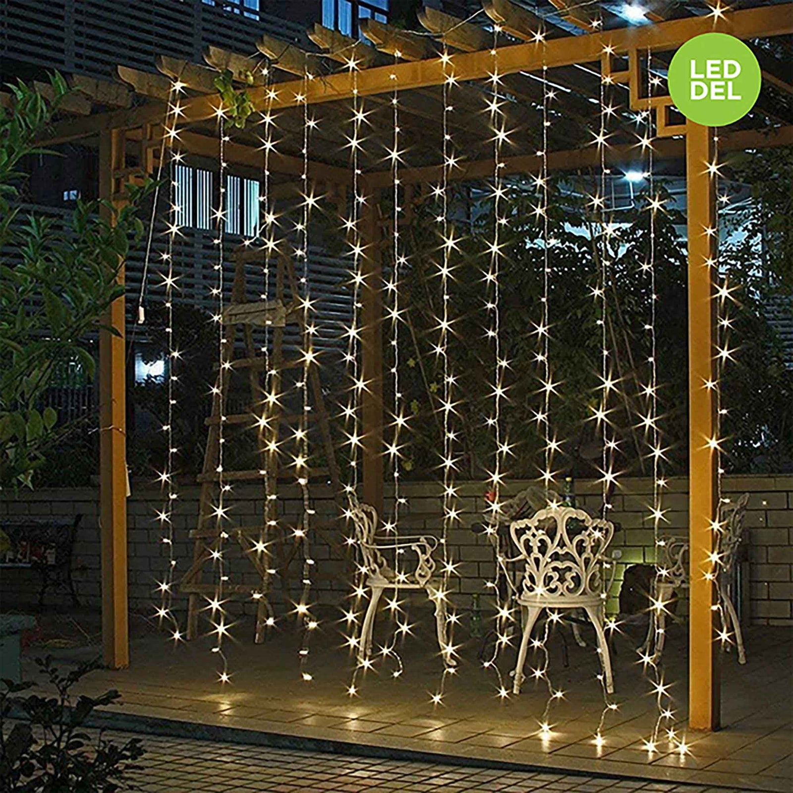Rideau de 575 lumières à DEL de 5 mm avec minuterie en blanc chaud, 8'-2'' x 9'-10''