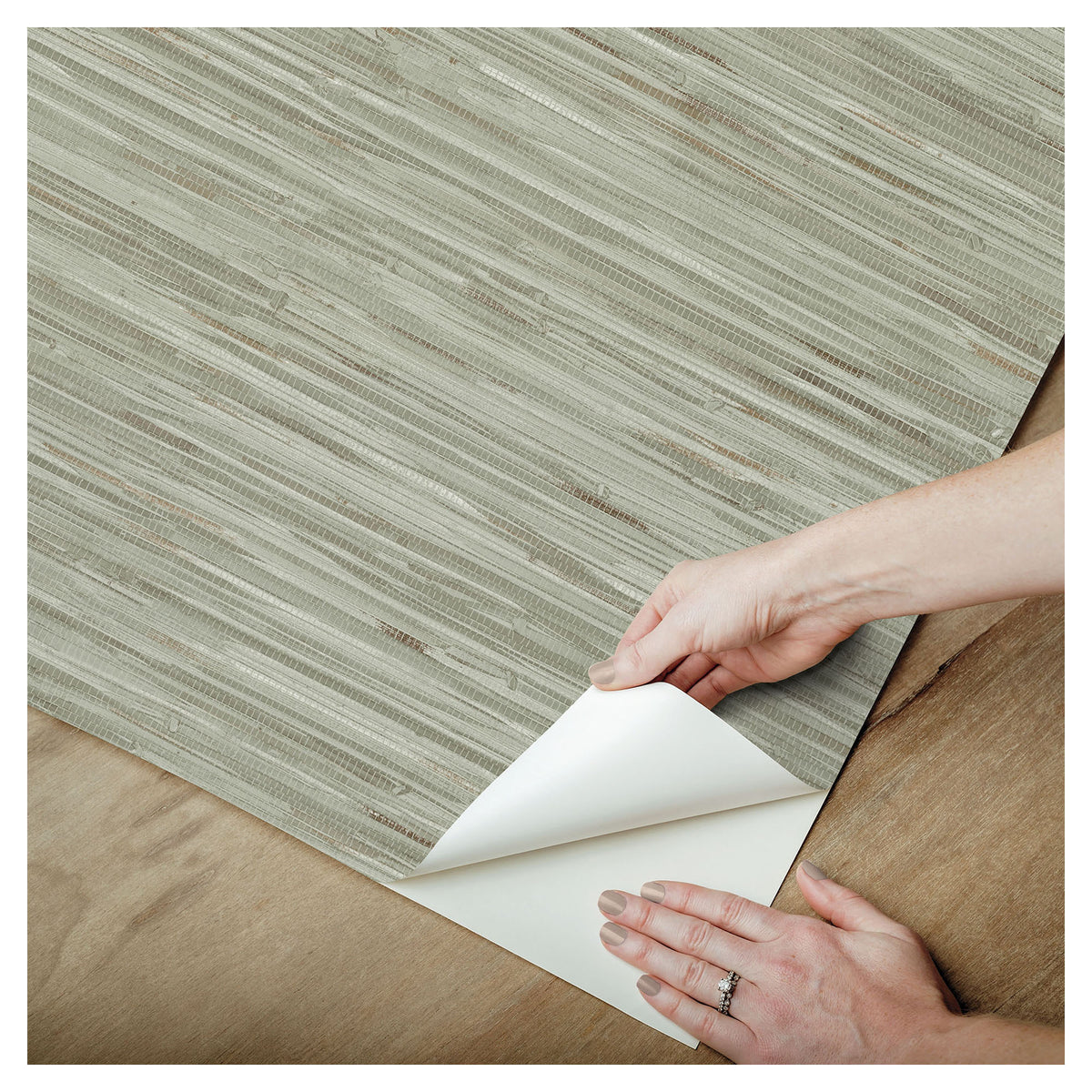 Papier peint adhésif à motif de gazon, 20,5" x 18' (vert)