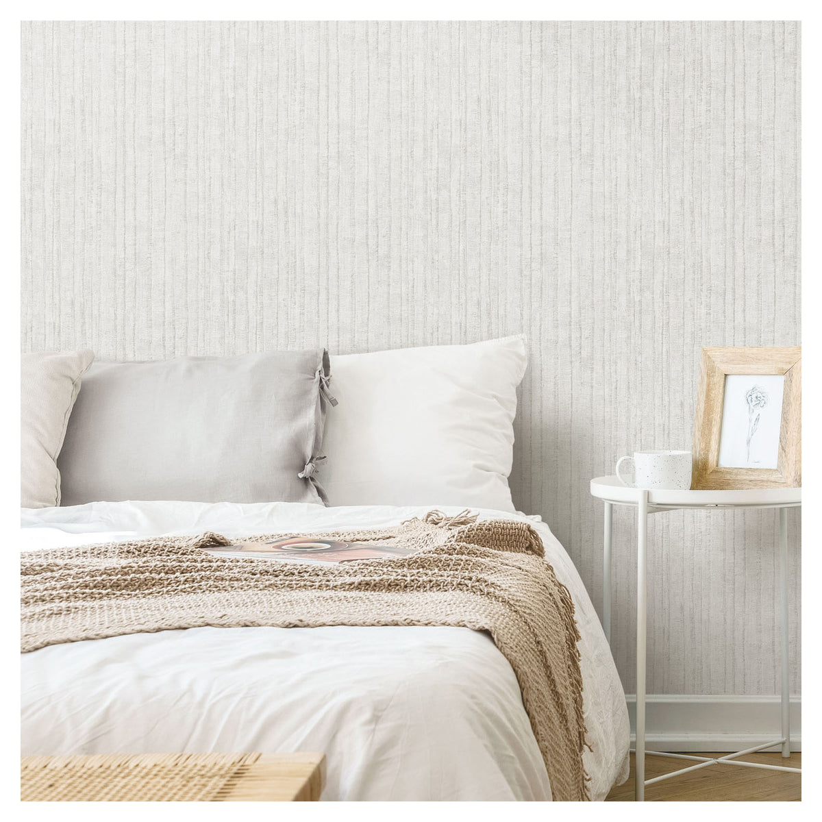 Papier peint adhésif Stria à effet craquelé, 20,5" x 16,5' (beige et taupe)