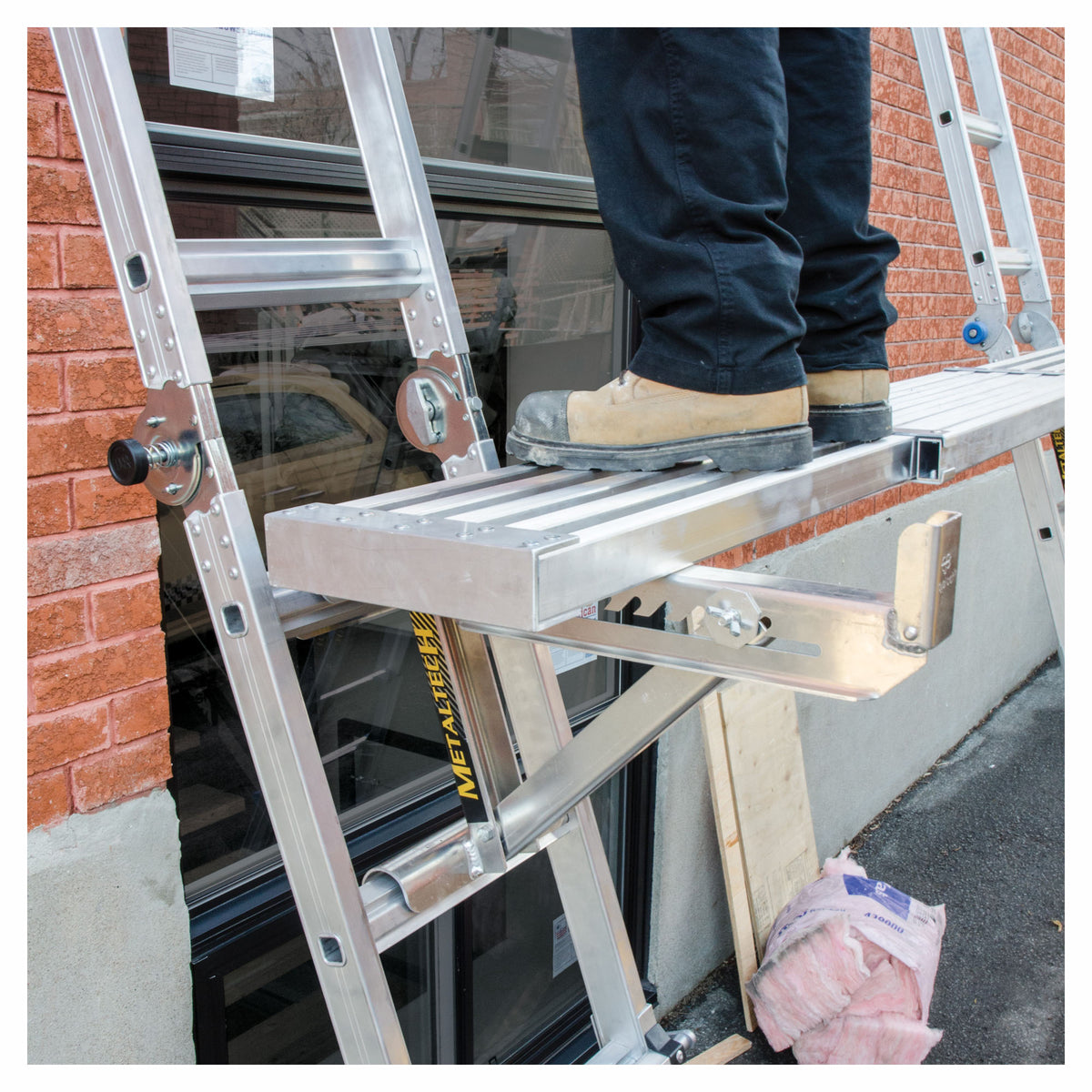 Plateforme extensible et ajustable en aluminium pour escabeaux, 8' à 13'