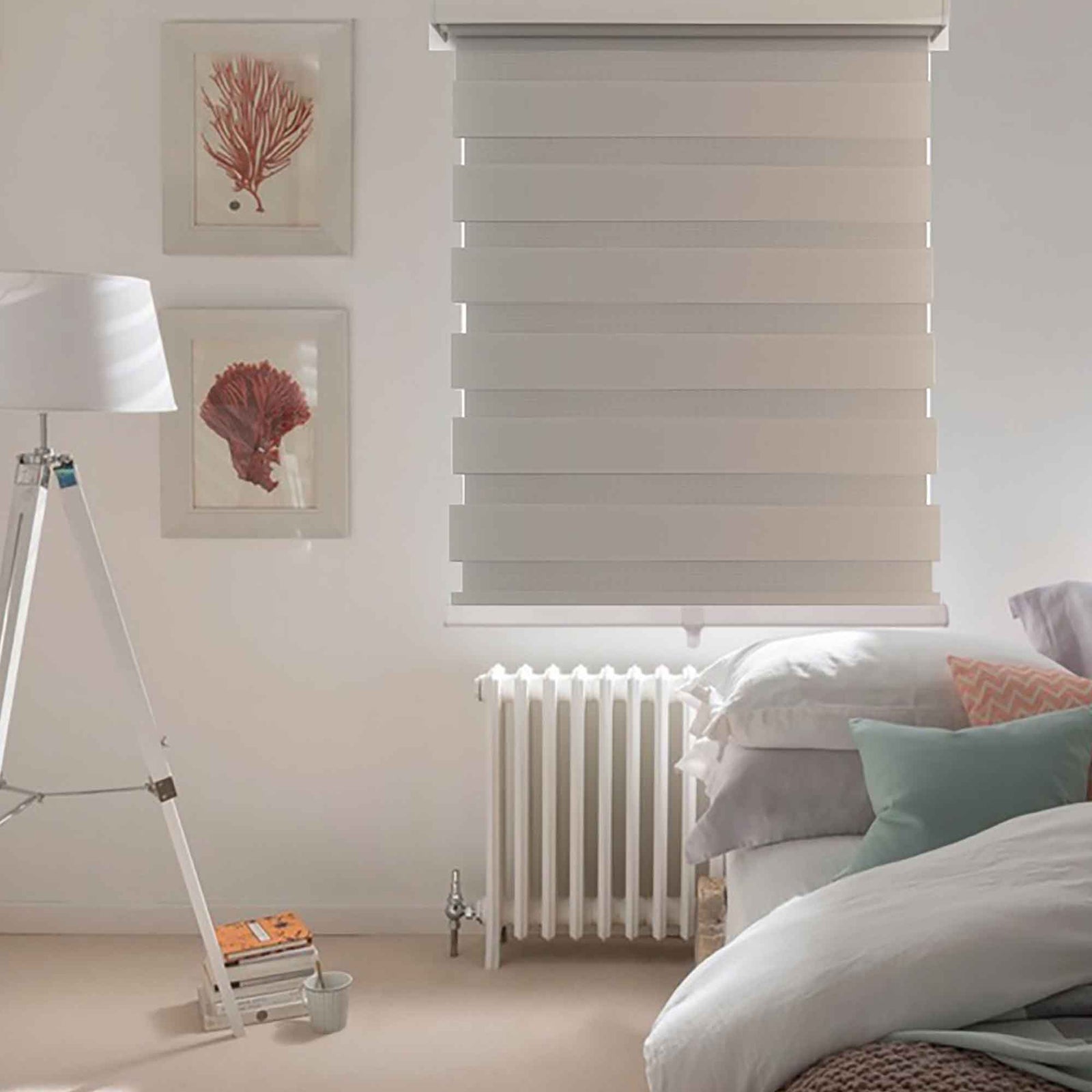 Store sans cordon en polyester gris, 60" x 84"