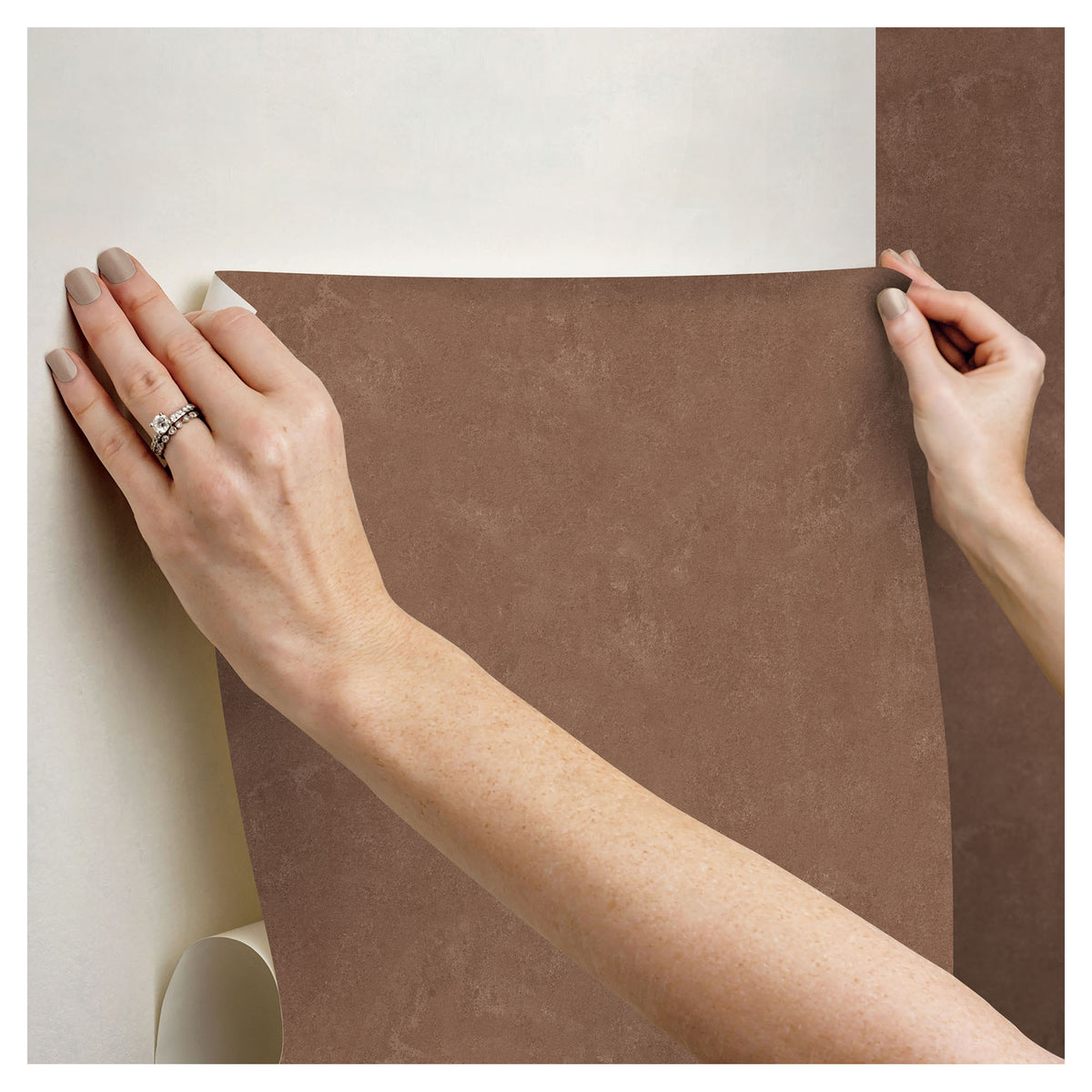 Papier peint adhésif M. Kate Daphne Limewash, 20,5" x 18' (Mocha)