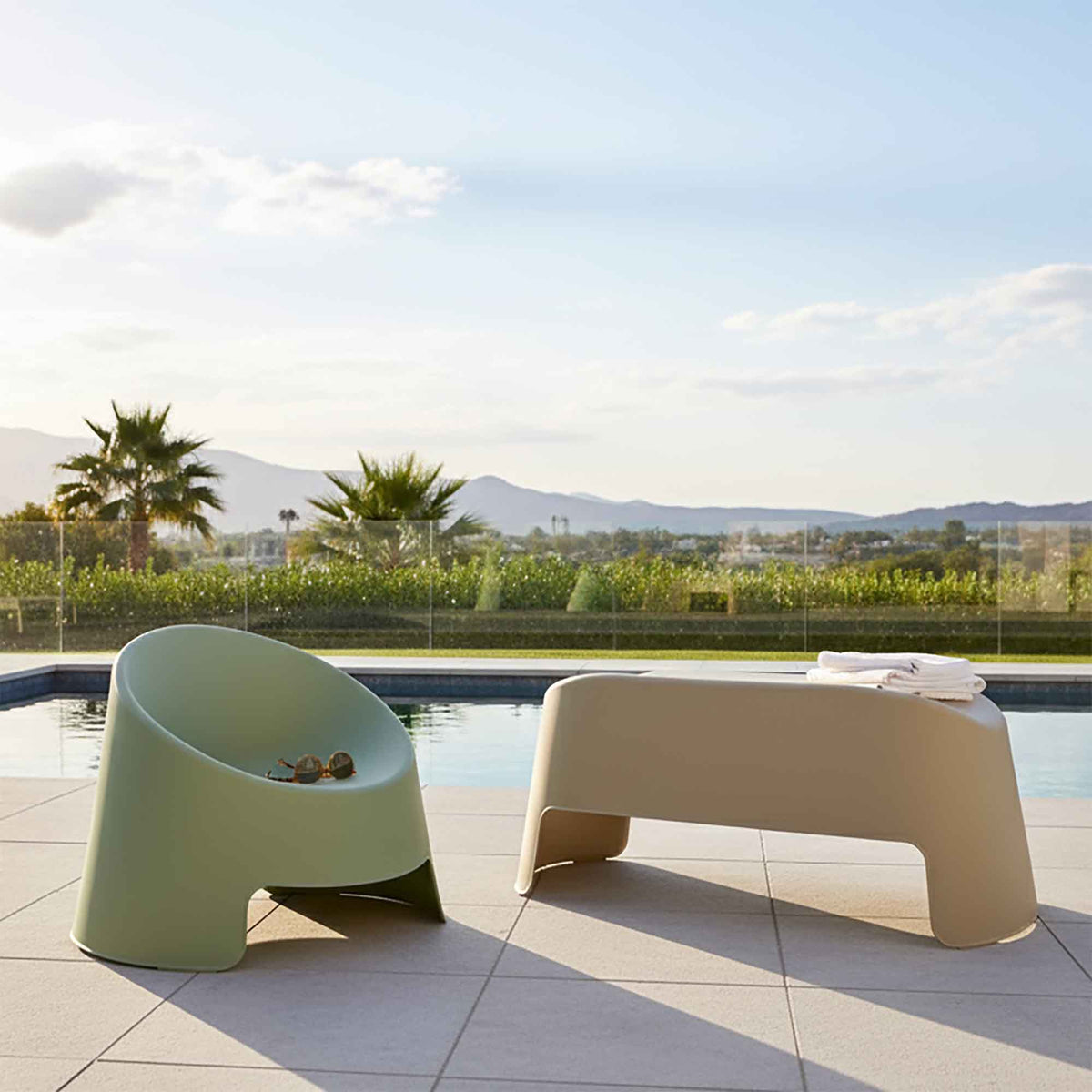 Table basse d'extérieur empilable Bubble, grège