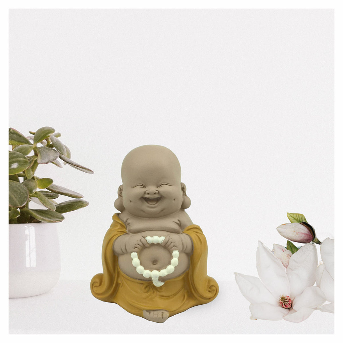 Statue de petit Bouddha en polyrésine « tenant des perles », 3-1/2" x 2-1/2" x 4 -1/4"