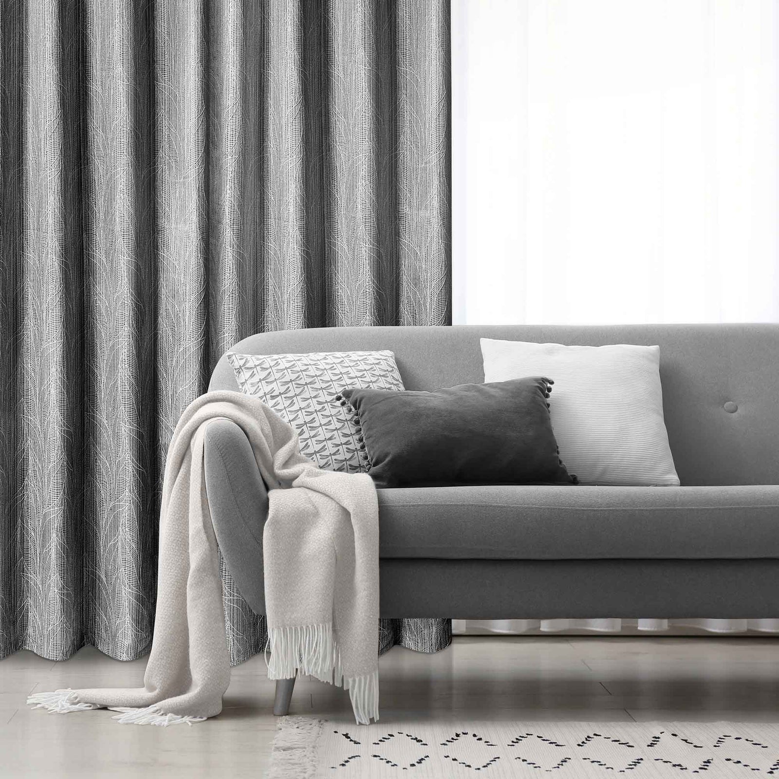 Panneau de rideau tissé et texturé avec un motif de feuilles, 54'' x 84'' (gris)