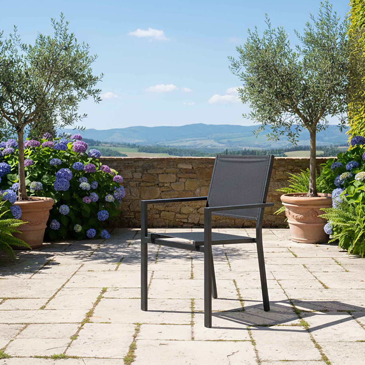 Chaise de terrasse Southport empilable en aluminium, noir