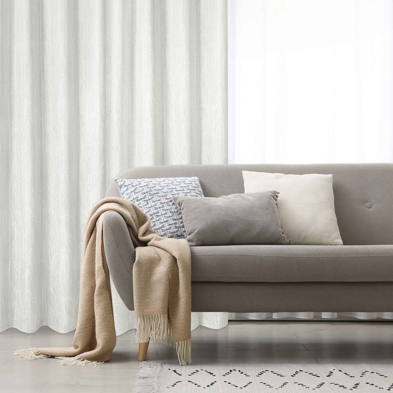 Panneau de rideau tissé et texturé avec un motif de feuilles, 54'' x 84'' (blanc brillant)