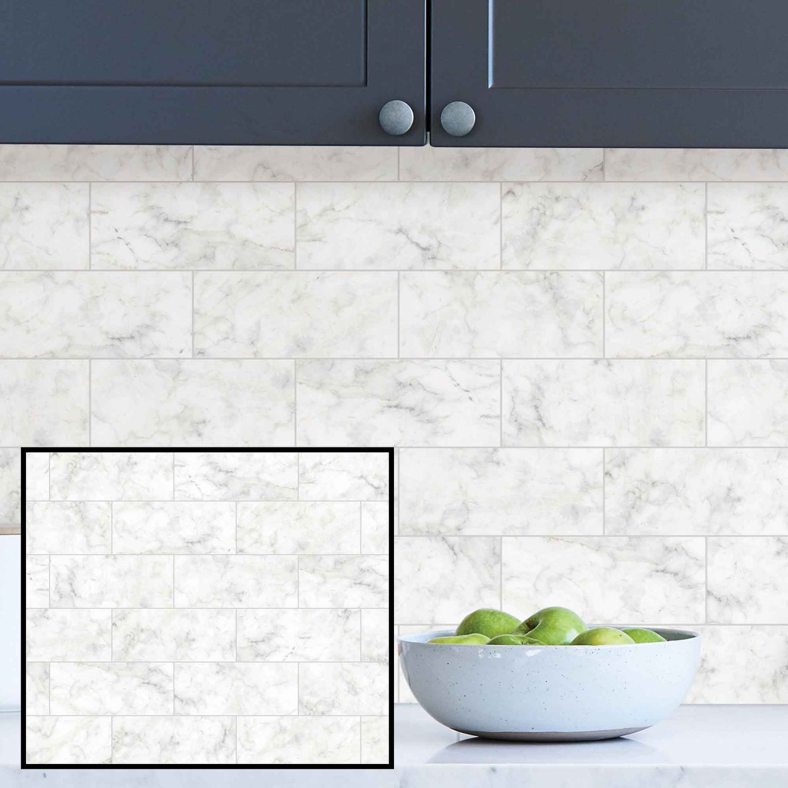 Dosseret ''peler et coller'' à carreaux de marbre, 18" x 9'